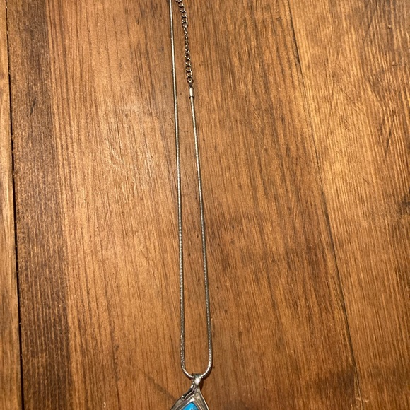 Lia Sophia EUC necklace turquoise - Picture 3 of 4